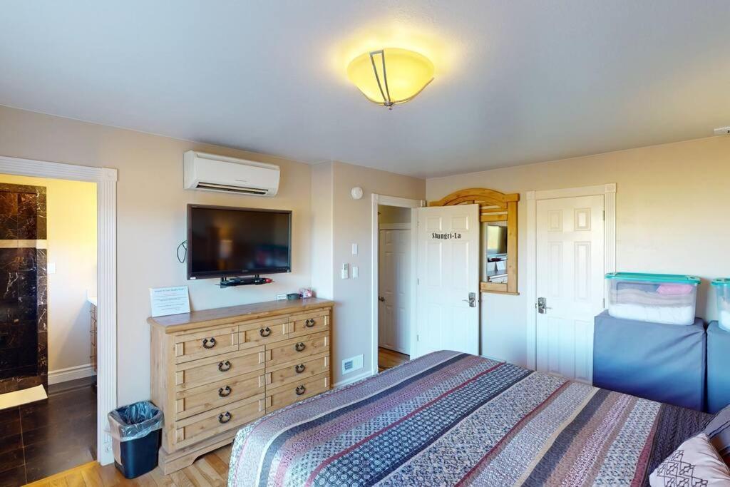 Tacit Shadow Resort Shangri-La King Suite, Gym, Coffee Bar, Hot-Tub, Free Laundry, Food Available Parowan Buitenkant foto